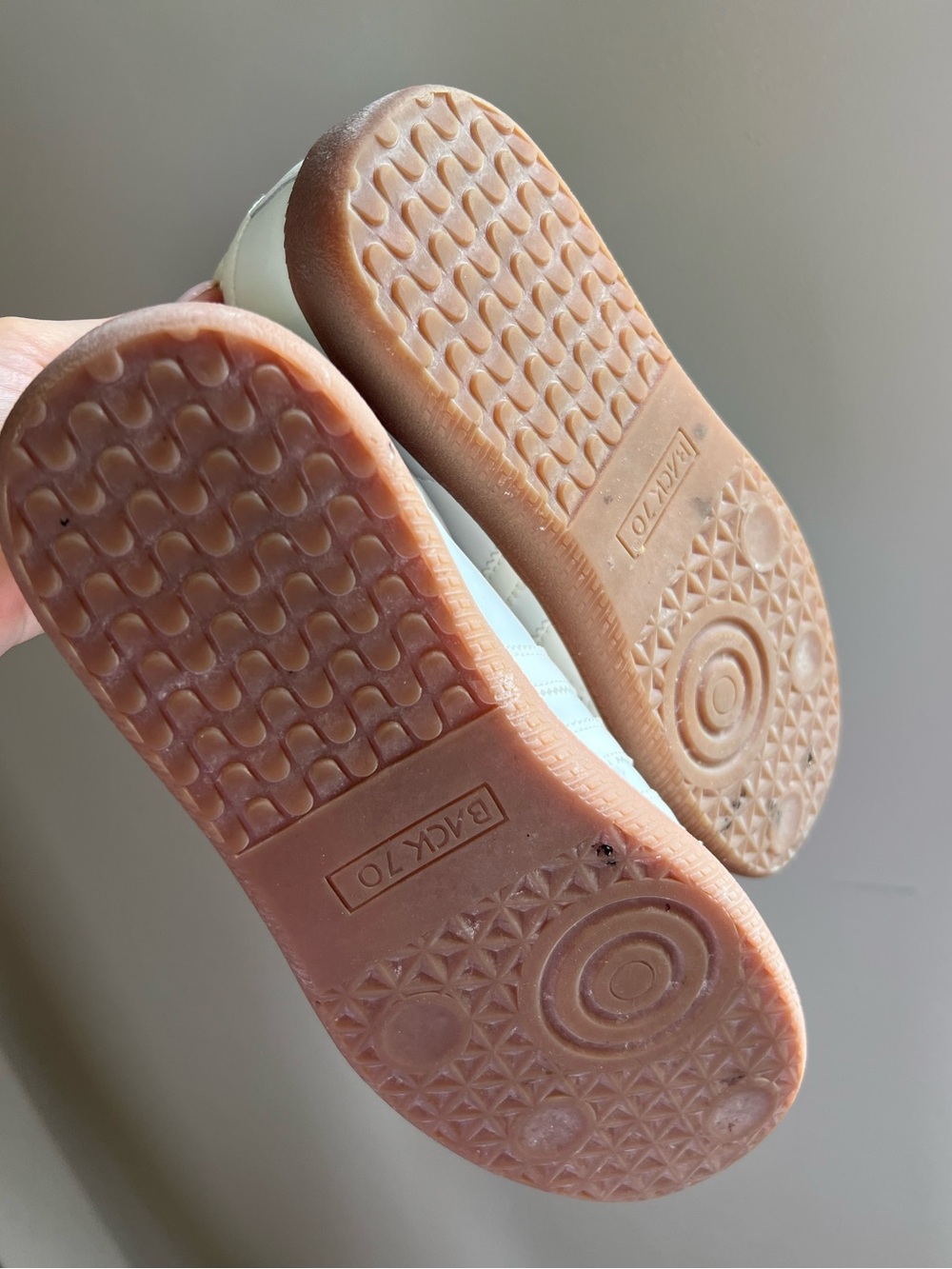 White Back 70 Sneakers - Picture 4 of 10